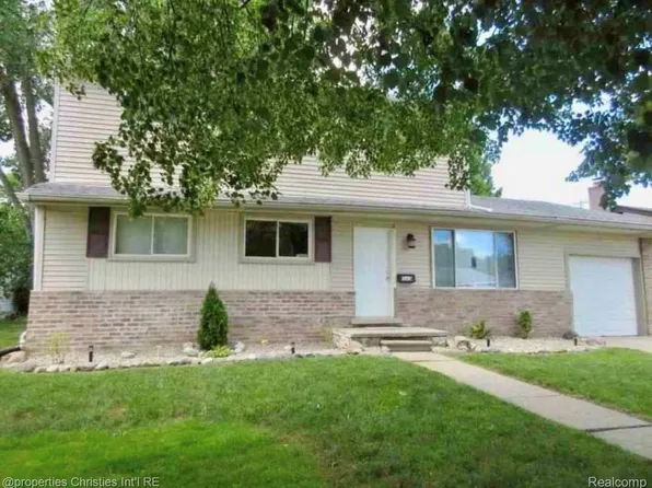 243 N Walnut St, Mount Clemens, MI 48043