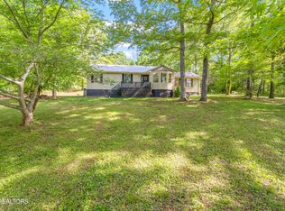 511 Scenic River Rd, Madisonville, TN 37354