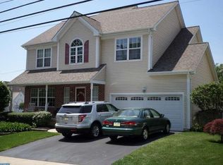 635 Amosland Rd, Morton, PA 19070