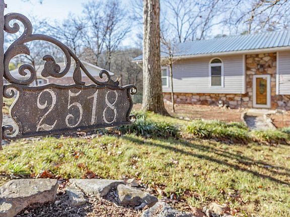 3rd image of 2518 Standifer Hills Dr