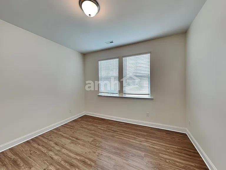 4911 Trayton Ave — Photo 13