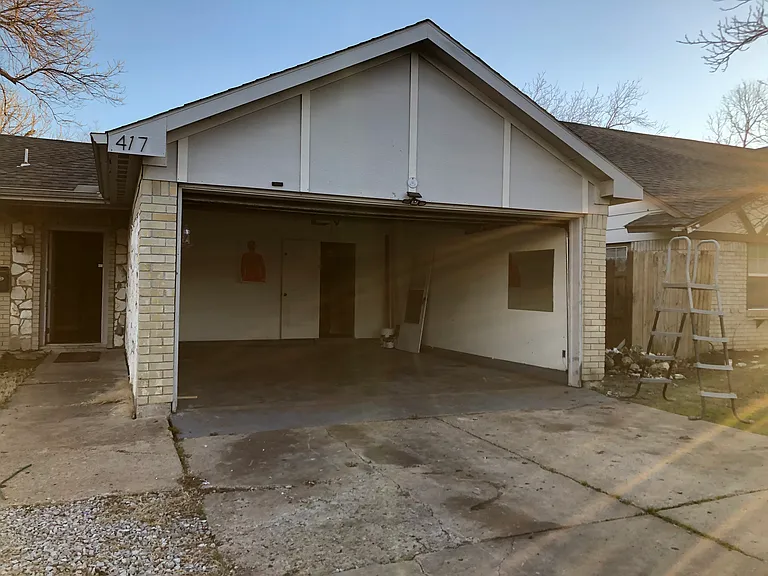 417 Forrest Hill Ln — Photo 2