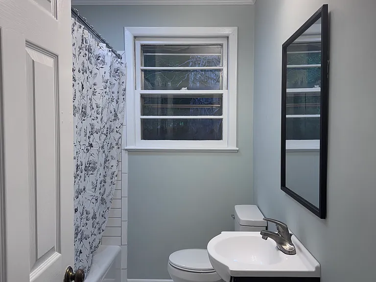 809 Ward St — Photo 28
