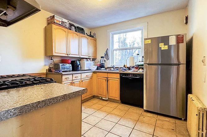 1st image of 28 Manet Rd #2