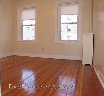 2nd image of 1132 Comm Ave APT 3