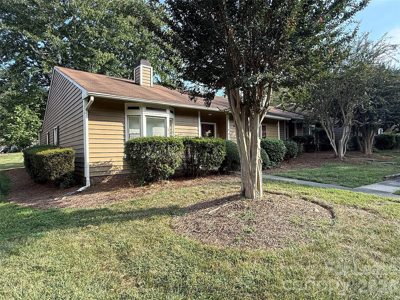 8317 Summerglen Cir — Photo 2