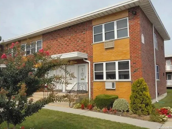 68 Farber #68, West Babylon, NY 11704