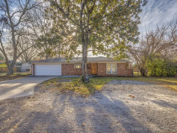 1728 E 53rd St, Tulsa, OK 74105