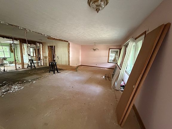 2nd image of 61 Peterson Ln
