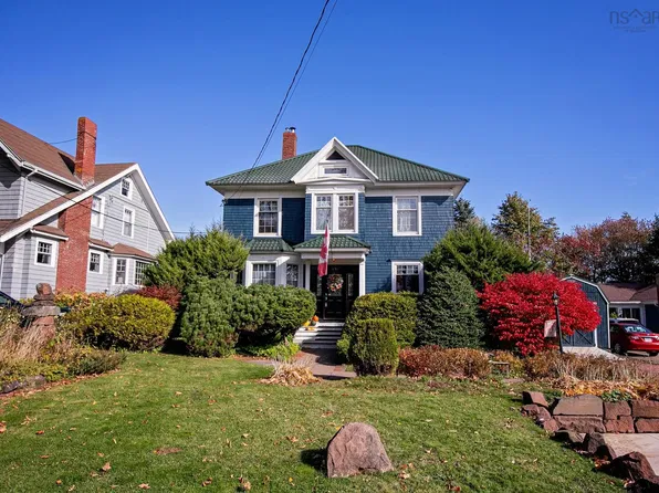 48 Rupert St, Amherst, NS B4H 3R6