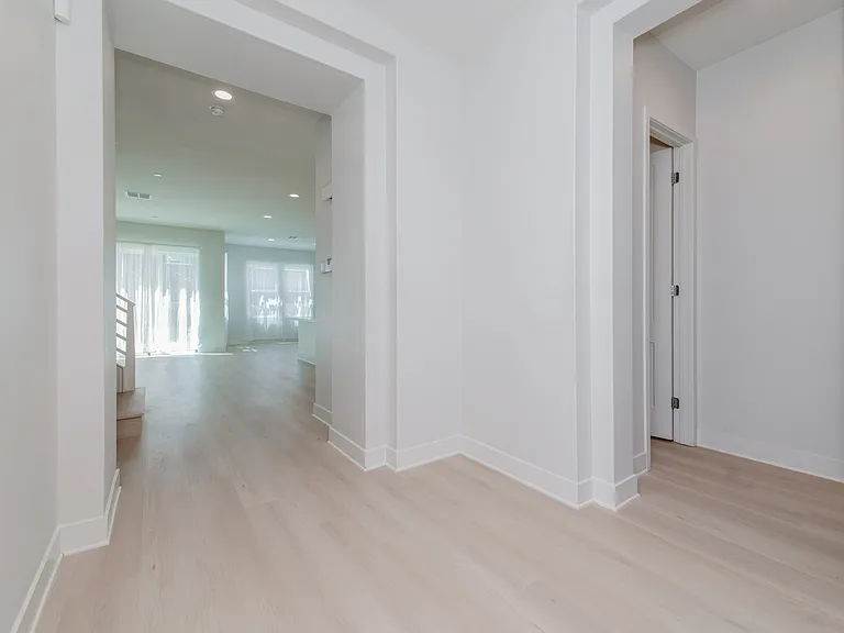 15870 Kingston Rd — Photo 5