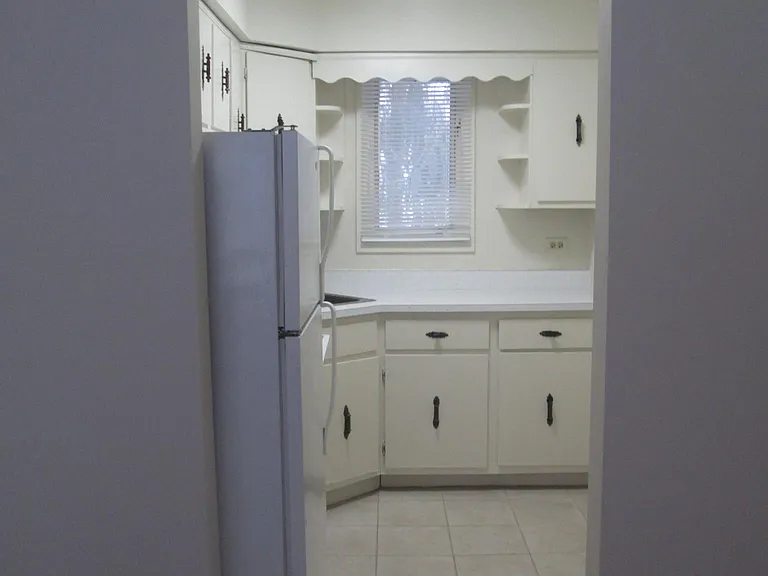 205 W Todd Ave #204 — Photo 7