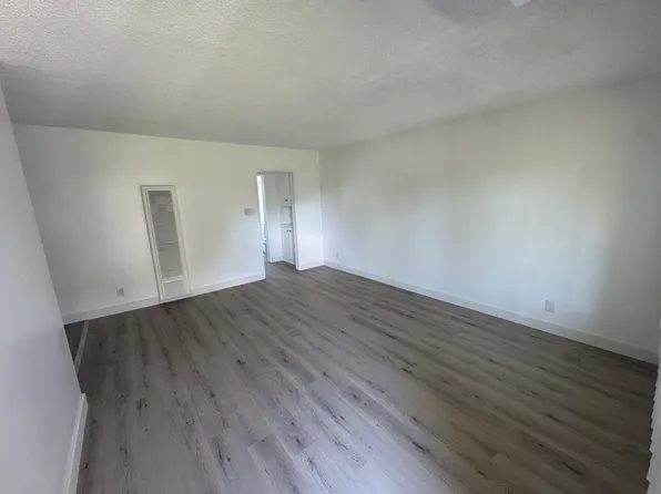 8619 Belford Ave APT 14, Los Angeles, CA 90045