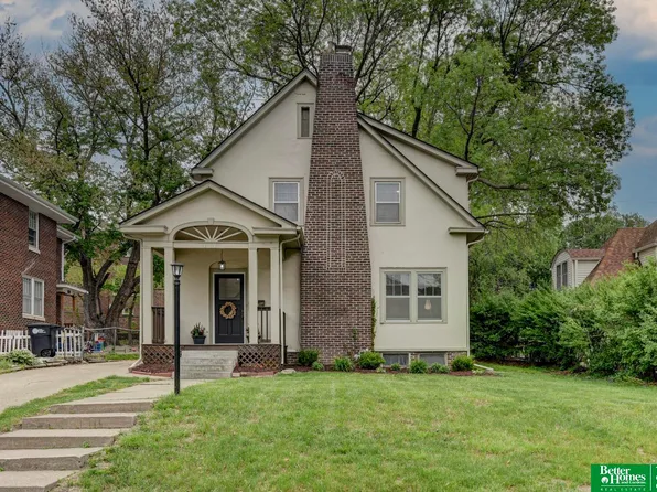 111 S 50th St, Omaha, NE 68132