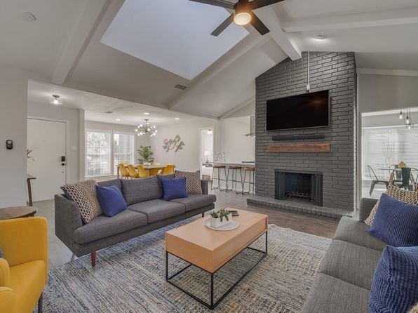 2421 Regal Rd