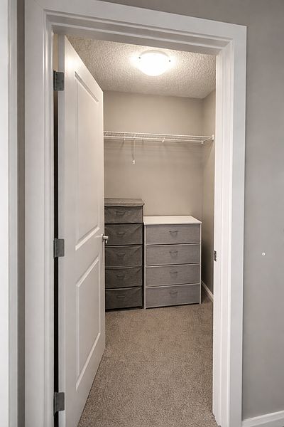 Edmonton Apartment for rent - 2 Bedrooms — photo 8
