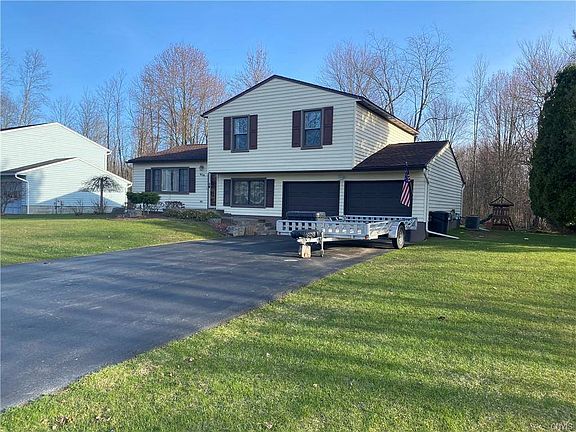3rd image of 6116 Gaspe Ln
