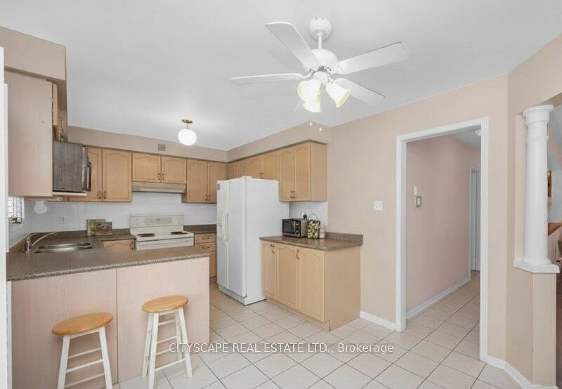 Mississauga House for rent - 3 Bedrooms — photo 2