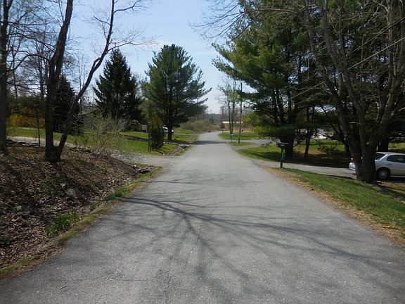 4th image of 113 Lake View Ln