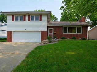 416 Southampton Dr, Decatur, IL 62526