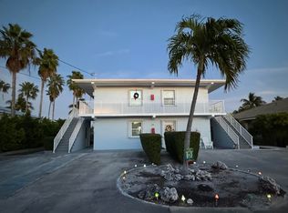 200 8th St #4, Key Colony Beach, FL 33051