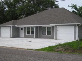 390 Austin Ave #B, Bridge City, TX 77611