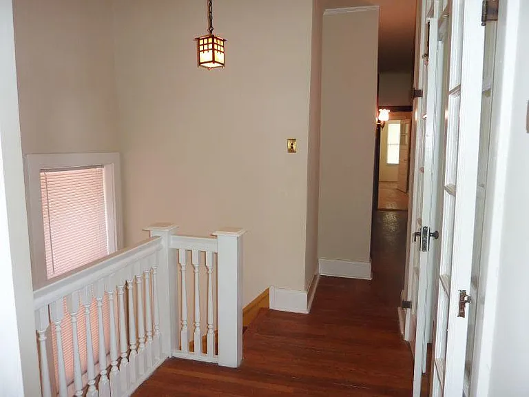 1070 McCausland Ave — Photo 4