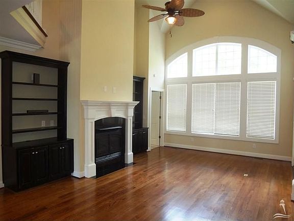 3rd image of 498 Laurel Valley Dr