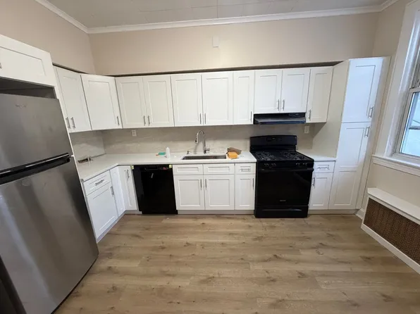 71 W 17th St #1, Bayonne, NJ 07002