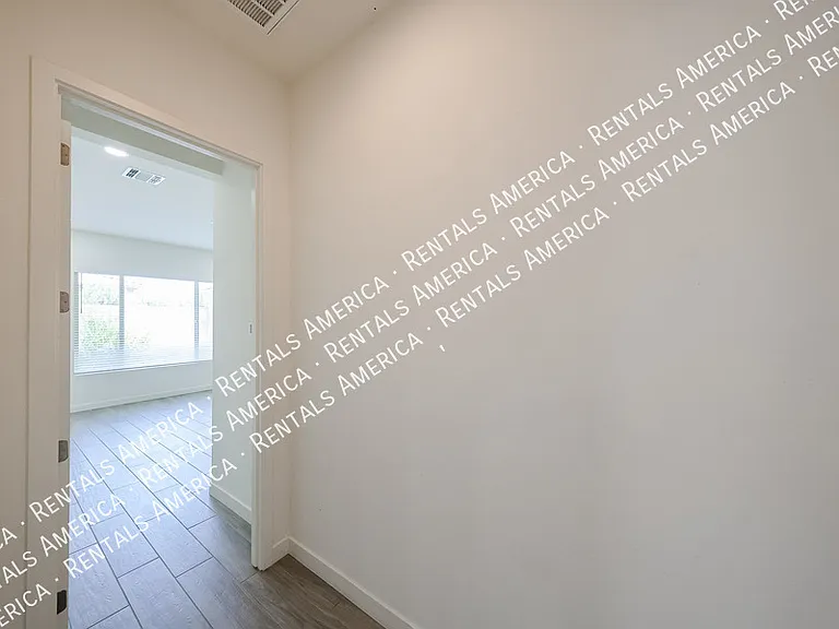 1530 E San Carlos Way — Photo 51
