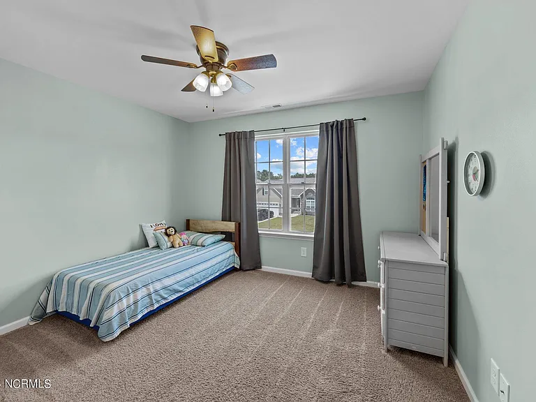411 Palisades Way — Photo 26