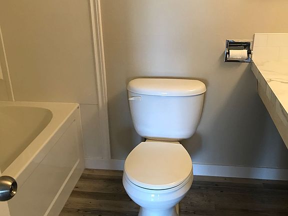 5th image of 4750 55th St #12