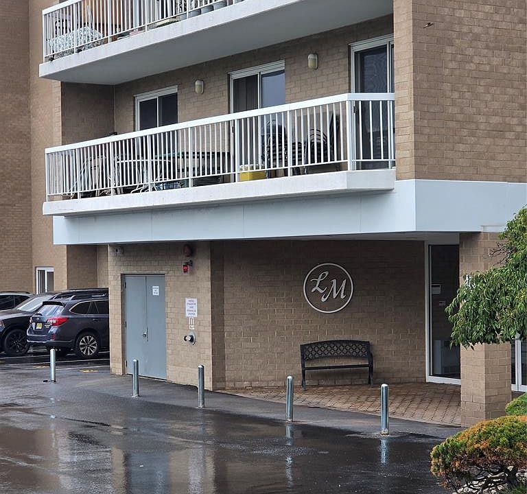 1st image of 38 Moonachie Rd APT 315