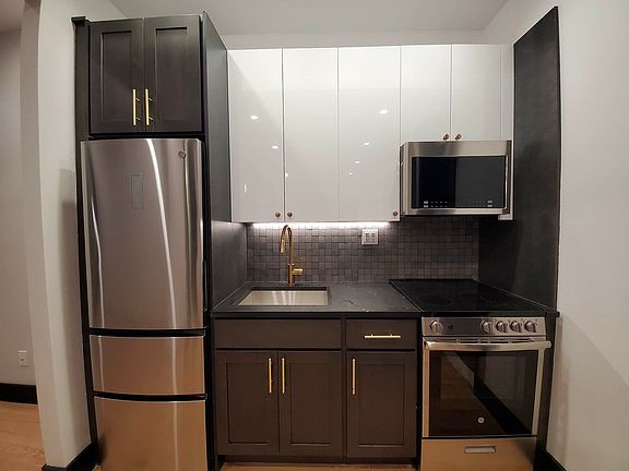 5th image of 118 16th St #2