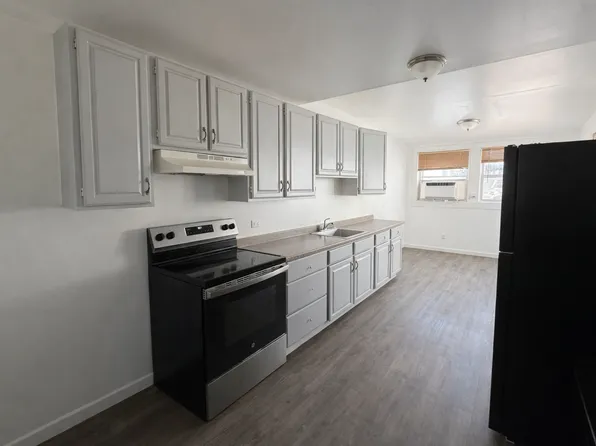 416 N Law St, Allentown, PA 18102