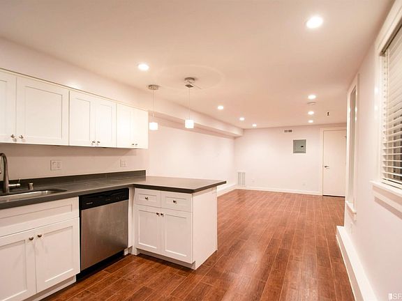 2nd image of 2605 Bryant St