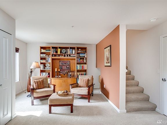 4th image of 5909 Panorama Dr SE APT 18-102