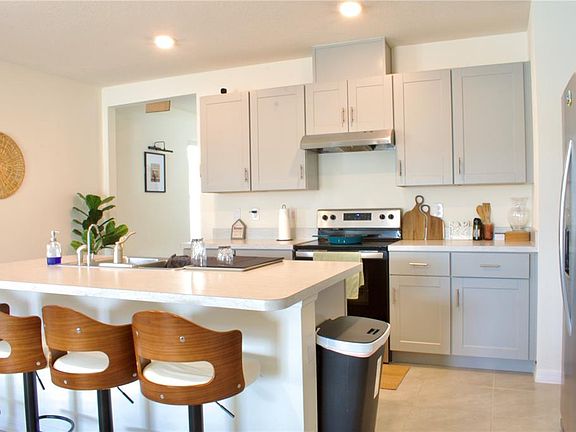 2nd image of 1738 Walnut Creek Dr #1738