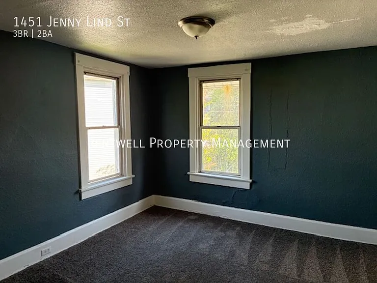 1451 Jenny Lind St — Photo 9