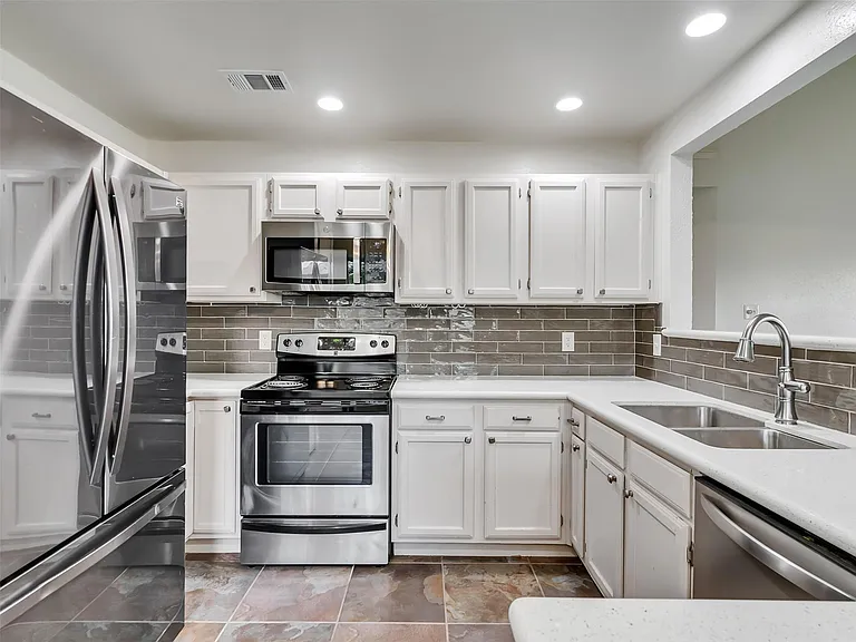 423 Forest Hills Dr — Photo 22