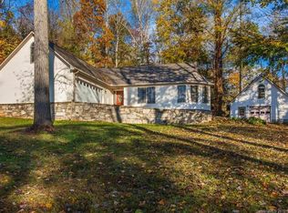 31 Leatherwood Dr, Candler, NC 28715