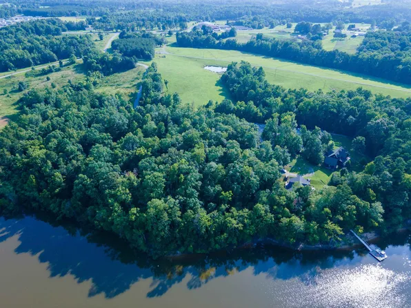 6 Kiza Dr, Clarksville, VA 23927