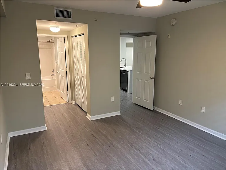 1900 Van Buren St #201B — Photo 12