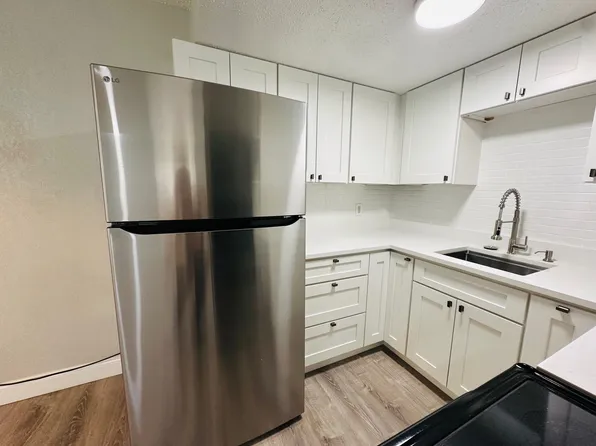 618 93rd Ave N, Saint Petersburg, FL