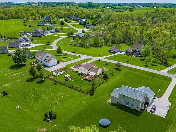5th image of 313 Hickory Way