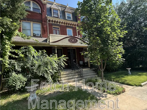 911 E King St, Lancaster, PA 17602