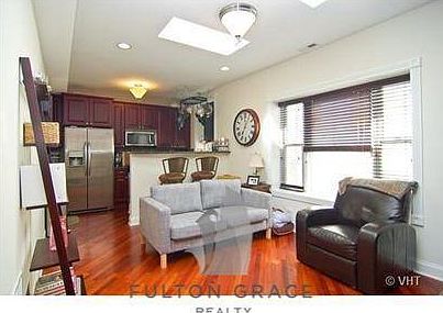 3rd image of 906 W Winona St #2R