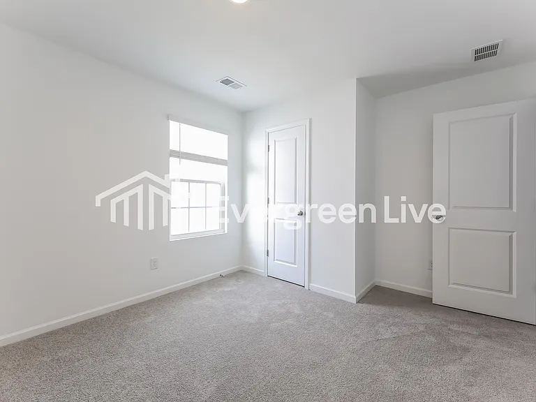 1372 Hugh Mack Ct — Photo 11