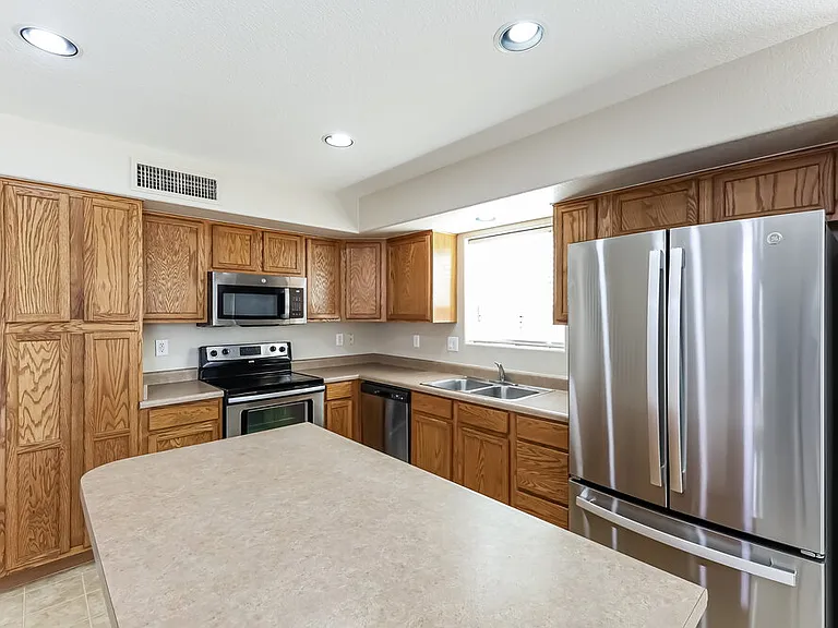 12429 W Montebello Ave — Photo 7