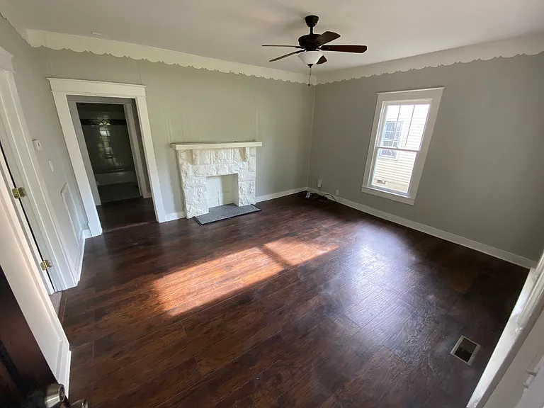 330 Marshall St — Photo 17